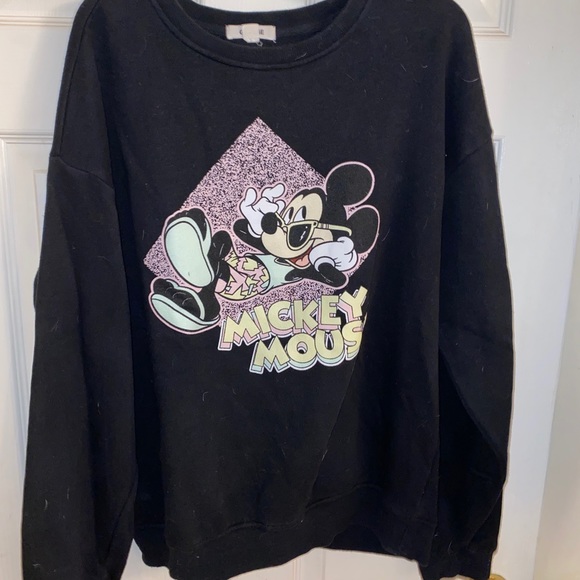 Disney Mickey Mouse crew neck Size Medium